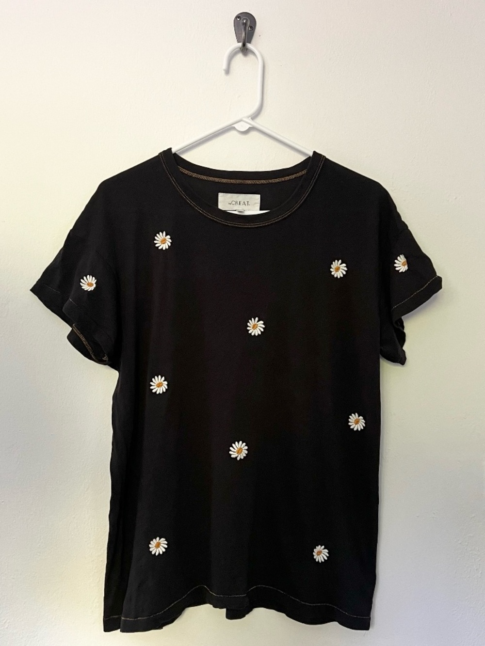 THE GREAT. The Boxy Crew Almost Black Daisy Embroidered Tee M